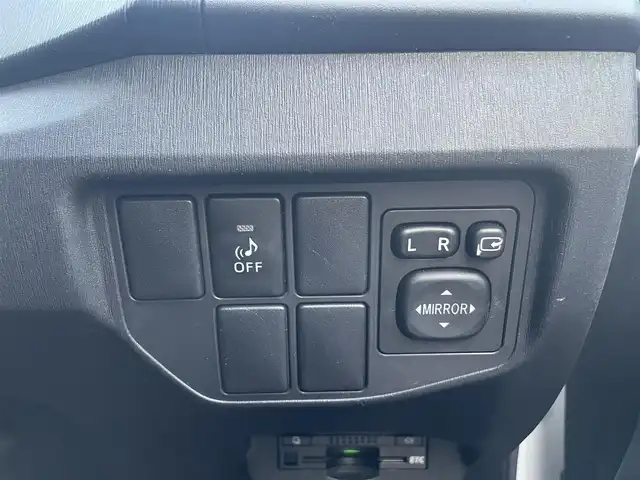 トヨタ プリウス S 岩手県 2013(平25)年 4.5万km ホワイトパールクリスタルシャイン 【(株)IDOMが運営する【じしゃロン盛岡店】の自社ローン対象車両になります。こちらは現金ご利用時の価格です。自社ローンご希望の方は別途その旨お申付け下さい。】/純正ナビ/CD/DVD/フルセグ/Bluetooth/SD/プッシュスタート/スマートキー/スペアキー/HIDヘッドライト/オートライト/フォグライト/ステアリングスイッチ/バックカメラ/フロントカメラ/ETC