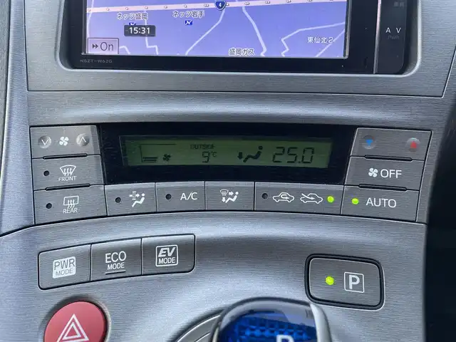 トヨタ プリウス S 岩手県 2013(平25)年 4.5万km ホワイトパールクリスタルシャイン 【(株)IDOMが運営する【じしゃロン盛岡店】の自社ローン対象車両になります。こちらは現金ご利用時の価格です。自社ローンご希望の方は別途その旨お申付け下さい。】/純正ナビ/CD/DVD/フルセグ/Bluetooth/SD/プッシュスタート/スマートキー/スペアキー/HIDヘッドライト/オートライト/フォグライト/ステアリングスイッチ/バックカメラ/フロントカメラ/ETC