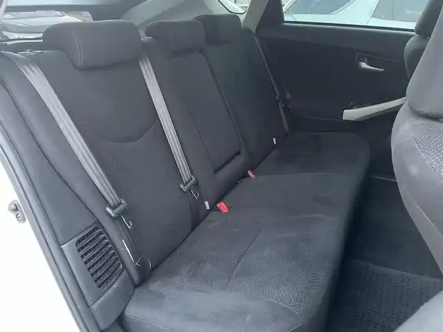 トヨタ プリウス S 岩手県 2013(平25)年 4.5万km ホワイトパールクリスタルシャイン 【(株)IDOMが運営する【じしゃロン盛岡店】の自社ローン対象車両になります。こちらは現金ご利用時の価格です。自社ローンご希望の方は別途その旨お申付け下さい。】/純正ナビ/CD/DVD/フルセグ/Bluetooth/SD/プッシュスタート/スマートキー/スペアキー/HIDヘッドライト/オートライト/フォグライト/ステアリングスイッチ/バックカメラ/フロントカメラ/ETC