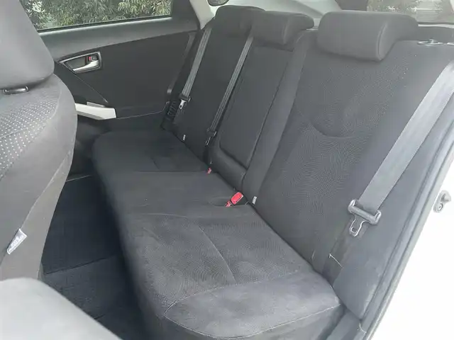 トヨタ プリウス S 岩手県 2013(平25)年 4.5万km ホワイトパールクリスタルシャイン 【(株)IDOMが運営する【じしゃロン盛岡店】の自社ローン対象車両になります。こちらは現金ご利用時の価格です。自社ローンご希望の方は別途その旨お申付け下さい。】/純正ナビ/CD/DVD/フルセグ/Bluetooth/SD/プッシュスタート/スマートキー/スペアキー/HIDヘッドライト/オートライト/フォグライト/ステアリングスイッチ/バックカメラ/フロントカメラ/ETC