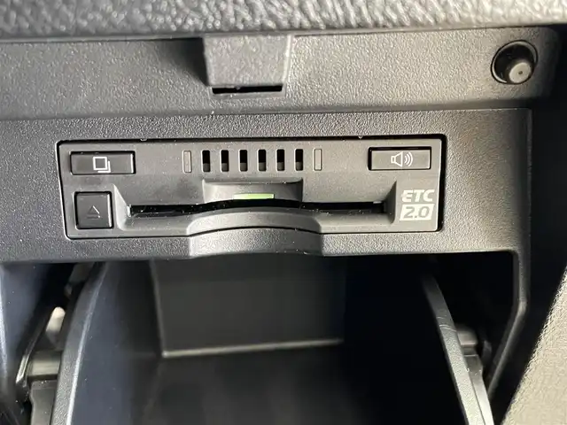 トヨタ ヴェルファイア ハイブリット X 岩手県 2017(平29)年 3.6万km ホワイトパールクリスタルシャイン ワンオーナー/４WD/両側パワースライドドア/プリクラッシュセーフティ/レーダークルーズコントロール/クリアランスソナー/パーキングサポートブレーキ/MTモード付AT/横滑り防止装置/オートブレーキホールド/リヤオートエアコン/純正１０．５インチナビ/フルセグTV/TVキャンセラー/ステアリングスイッチ/バックカメラ/ETC2.0/ドライブレコーダー/オートライト/LEDヘッドランプ/純正16インチアルミホイール