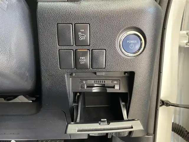 トヨタ ヴェルファイア ハイブリット X 岩手県 2017(平29)年 3.6万km ホワイトパールクリスタルシャイン ワンオーナー/４WD/両側パワースライドドア/プリクラッシュセーフティ/レーダークルーズコントロール/クリアランスソナー/パーキングサポートブレーキ/MTモード付AT/横滑り防止装置/オートブレーキホールド/リヤオートエアコン/純正１０．５インチナビ/フルセグTV/TVキャンセラー/ステアリングスイッチ/バックカメラ/ETC2.0/ドライブレコーダー/オートライト/LEDヘッドランプ/純正16インチアルミホイール