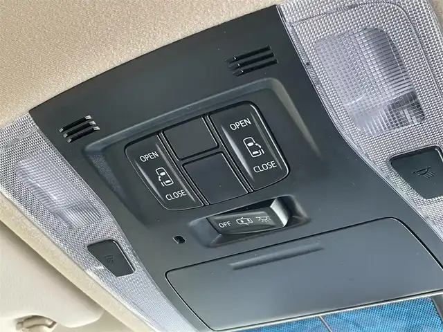 トヨタ ヴェルファイア ハイブリット X 岩手県 2017(平29)年 3.6万km ホワイトパールクリスタルシャイン ワンオーナー/４WD/両側パワースライドドア/プリクラッシュセーフティ/レーダークルーズコントロール/クリアランスソナー/パーキングサポートブレーキ/MTモード付AT/横滑り防止装置/オートブレーキホールド/リヤオートエアコン/純正１０．５インチナビ/フルセグTV/TVキャンセラー/ステアリングスイッチ/バックカメラ/ETC2.0/ドライブレコーダー/オートライト/LEDヘッドランプ/純正16インチアルミホイール