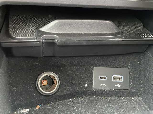 レクサス ＮＸ 350h Fスポーツ 千葉県 2024(令6)年 1.6万km グラファイトブラックガラスフレーク 衝突軽減ブレーキ/レーンキープアシスト/レーダークルーズコントロール/オートマチックハイビーム/全方位カメラ/純正メモリナビ/（フルセグ/Bluetooth/FM/AM）/アイドリングストップ/ETC2.0/シートヒーター（運転席＋助手席）/エアシート（運転席＋助手席）/ブラインドスポットモニター/ヘッドアップディスプレイ/デジタルインナーミラー/LEDヘッドライト/フォグライト/電動格納ミラー/パドルシフト