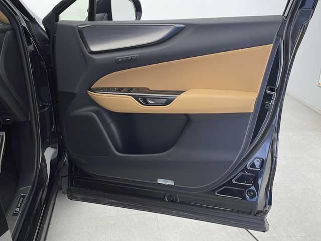 レクサス ＮＸ 350h Fスポーツ 千葉県 2024(令6)年 1.6万km グラファイトブラックガラスフレーク 衝突軽減ブレーキ/レーンキープアシスト/レーダークルーズコントロール/オートマチックハイビーム/全方位カメラ/純正メモリナビ/（フルセグ/Bluetooth/FM/AM）/アイドリングストップ/ETC2.0/シートヒーター（運転席＋助手席）/エアシート（運転席＋助手席）/ブラインドスポットモニター/ヘッドアップディスプレイ/デジタルインナーミラー/LEDヘッドライト/フォグライト/電動格納ミラー/パドルシフト