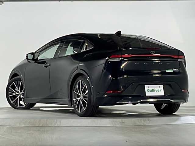 トヨタ プリウス Z 広島県 2023(令5)年 2.6万km アティチュードブラックマイカ モデリスタエアロ/パノラミックビューモニター/純正ナビゲーション/Bluetooth/フルセグTV/デジタルインナーミラー/置くだけ充電/トヨタセーフティセンス/レーンキープアシスト/ブラインドスポットモニター/衝突被害軽減システム/オートマチックハイビーム/レーダークルーズコントロール/コーナーセンサー/プッシュスタート/スマートキー/ビルトインETC2.0/ドライブレコーダー/純正19インチアルミホイール(195/50/R19)/オートライト/LEDヘッドライト