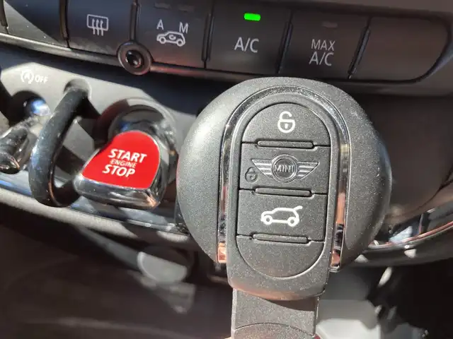 ＭＩＮＩ ミニ クラブマン クーパー S 鳥取県 2017(平29)年 4.2万km ピュアバーガンディー 純正メモリーナビ/Bluetooth/バックカメラ/オートヘッドライト/LEDヘッドライト/スマートキー/ETC/ドライブレコーダー/コーナーセンサー