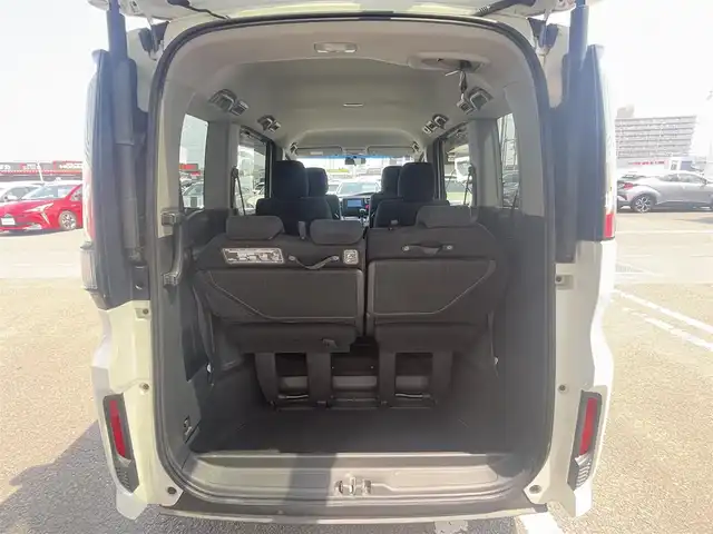ホンダ ステップワゴン スパーダ 徳島県 2015(平27)年 9.1万km ホワイトオーキッドパール ナビ【AVN-SZ04i】/純正16インチアルミホイール/純正フロアマット/両側パワースライドドア/横滑り防止装置/バックカメラ/オートマチックハイビーム/カーテンエアバッグ/ドライブレコーダー/フォグランプ/プッシュスタート/スマートキー