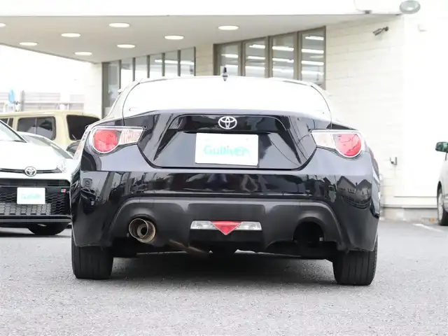 トヨタ ８６ G 神奈川県 2014(平26)年 8万km クリスタルブラックシリカ グレード：G/純正16インチアルミホイール/純正フロアマット/純正6速マニュアル/社外ステアリング