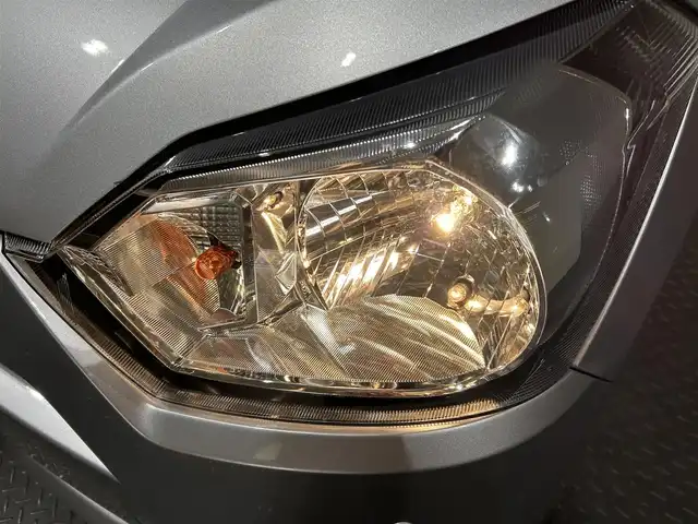 ダイハツ ミラ イース L SAⅢ 愛媛県 2021(令3)年 0.5万km ブライトシルバーメタリック 純正オーディオ/レーンキープアシスト/コーナーセンサー/衝突被害軽減ブレーキ/純正フロアマット/オートマチックハイビーム/オートライト/ヘッドライトレベライザー/ドアバイザー/スペアキー/保証書
