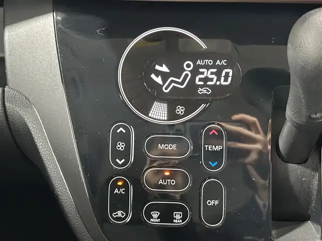 日産 デイズ ルークス ハイウェイスターX Gパッケージ 大阪府 2015(平27)年 5.7万km ブラック 純正ナビ（フルセグ／ＤＶＤ再生／Ｂｌｕｅｔｏｏｔｈ）　３６０カメラ　両側パワースライドドア　衝突軽減　アイドリングストップ　オートライト　スマートキー　プッシュスタート　オートエアコン