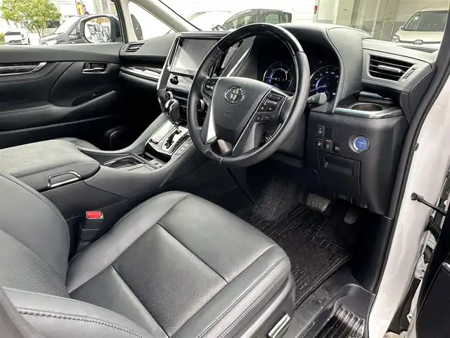 トヨタ アルファードハイブリット SR Cパッケージ 群馬県 2023(令5)年 2.8万km パール ナビゲーション/フルセグテレビ/プリップダウンモニタ/CD&DVD/ブルートゥース/USB接続/100V電源/アダプティブクルーズ/衝突軽減ブレーキ/車線逸脱警報/モデリスタFエアロ/キャプテンシート/エアーシート/シートヒーター/ハンドルヒーター/保証書/取扱説明書/整備手帳/スマートキーX2個