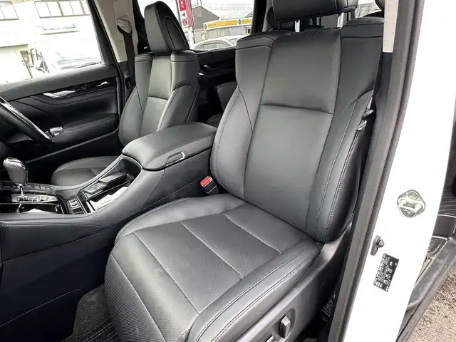 トヨタ アルファードハイブリット SR Cパッケージ 群馬県 2023(令5)年 2.8万km パール ナビゲーション/フルセグテレビ/プリップダウンモニタ/CD&DVD/ブルートゥース/USB接続/100V電源/アダプティブクルーズ/衝突軽減ブレーキ/車線逸脱警報/モデリスタFエアロ/キャプテンシート/エアーシート/シートヒーター/ハンドルヒーター/保証書/取扱説明書/整備手帳/スマートキーX2個