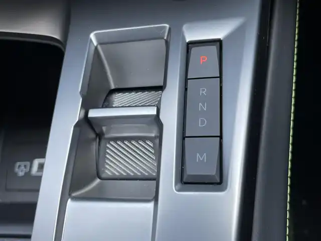 プジョー ３０８ GT ブルーHDi 栃木県 2023(令5)年 0.9万km 黒 ワンオーナー /禁煙車/色コード　9V（ペルラネラブラック）/純正メモリナビ/【Bluetooth・USB・AppleCarPlay・AndroidAuto】/全方位カメラ（フロント・バック）/ETC/ドライブレコーダー(前後録画)/スマートキー×2/プッシュスタート/アクティブセーフティブレーキ/道路標識認識/ドライバーアテンションアラート/リアクロストラフィックアラート/パーキングセンサー/レーンキープアシスト/インテリジェントハイビーム/クルーズコントロール(追従式)/パドルシフト/革巻きステアリング/ハーフレザーシート/D席パワーシート/前席シートヒーター/LEDヘッドランプ/リアフォグランプ/純正マット/保証書/取説
