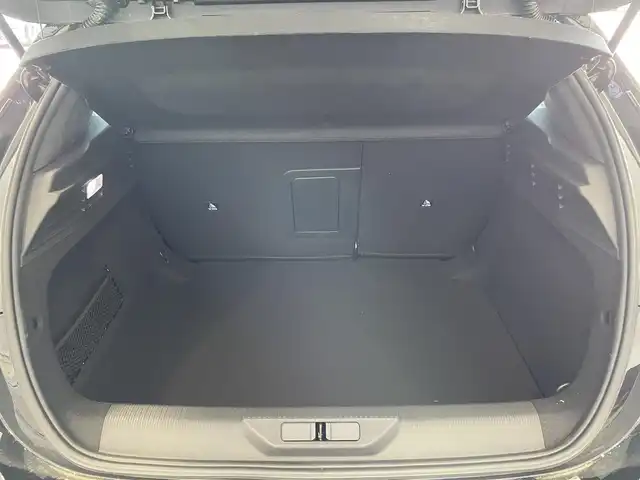 プジョー ３０８ GT ブルーHDi 栃木県 2023(令5)年 0.9万km 黒 ワンオーナー /禁煙車/色コード　9V（ペルラネラブラック）/純正メモリナビ/【Bluetooth・USB・AppleCarPlay・AndroidAuto】/全方位カメラ（フロント・バック）/ETC/ドライブレコーダー(前後録画)/スマートキー×2/プッシュスタート/アクティブセーフティブレーキ/道路標識認識/ドライバーアテンションアラート/リアクロストラフィックアラート/パーキングセンサー/レーンキープアシスト/インテリジェントハイビーム/クルーズコントロール(追従式)/パドルシフト/革巻きステアリング/ハーフレザーシート/D席パワーシート/前席シートヒーター/LEDヘッドランプ/リアフォグランプ/純正マット/保証書/取説