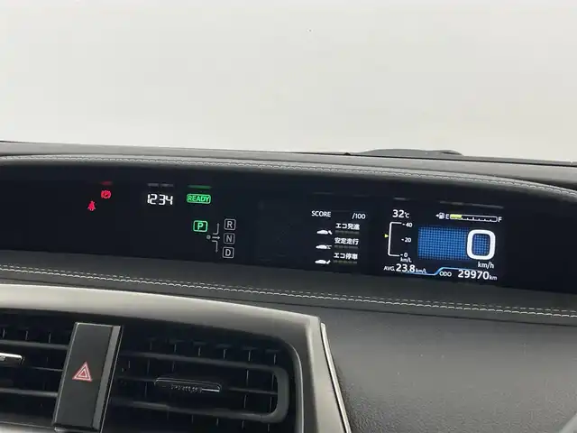 トヨタ プリウス ＰＨＶ S GRスポーツ 福島県 2019(令1)年 3万km ホワイトパールクリスタルシャイン 純正SDメモリナビ/ CD DVD フルセグTV Bluetooth HDMI/バックカメラ/プリクラッシュセーフティ/レーダークルーズコントロール/レーンディパーチャーアラート/ハーフレザーシート/シートヒーター/LEDオートライト/ETC2.0
