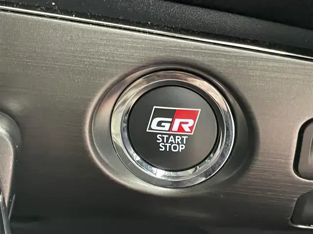 トヨタ プリウス ＰＨＶ S GRスポーツ 福島県 2019(令1)年 3万km ホワイトパールクリスタルシャイン 純正SDメモリナビ/ CD DVD フルセグTV Bluetooth HDMI/バックカメラ/プリクラッシュセーフティ/レーダークルーズコントロール/レーンディパーチャーアラート/ハーフレザーシート/シートヒーター/LEDオートライト/ETC2.0