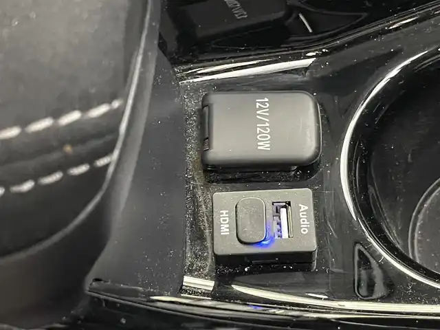 トヨタ プリウス ＰＨＶ S GRスポーツ 福島県 2019(令1)年 3万km ホワイトパールクリスタルシャイン 純正SDメモリナビ/ CD DVD フルセグTV Bluetooth HDMI/バックカメラ/プリクラッシュセーフティ/レーダークルーズコントロール/レーンディパーチャーアラート/ハーフレザーシート/シートヒーター/LEDオートライト/ETC2.0