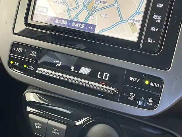 トヨタ プリウス ＰＨＶ S GRスポーツ 福島県 2019(令1)年 3万km ホワイトパールクリスタルシャイン 純正SDメモリナビ/ CD DVD フルセグTV Bluetooth HDMI/バックカメラ/プリクラッシュセーフティ/レーダークルーズコントロール/レーンディパーチャーアラート/ハーフレザーシート/シートヒーター/LEDオートライト/ETC2.0