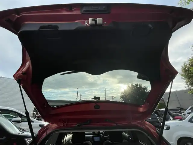 スズキ スイフト HYBRID ML 東京都 2017(平29)年 4.3万km バーニングレッドPM セーフティパッケージ/純正メモリナビTV/LEDヘッドランプ/ETC/スマートキー×2/プッシュスタート/純正16インチAW/アダプティブクルーズコントロール/レーンキープアシスト/デュアルセンサーブレーキサポート