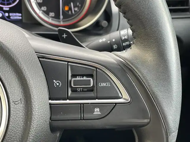 スズキ スイフト HYBRID ML 東京都 2017(平29)年 4.3万km バーニングレッドPM セーフティパッケージ/純正メモリナビTV/LEDヘッドランプ/ETC/スマートキー×2/プッシュスタート/純正16インチAW/アダプティブクルーズコントロール/レーンキープアシスト/デュアルセンサーブレーキサポート