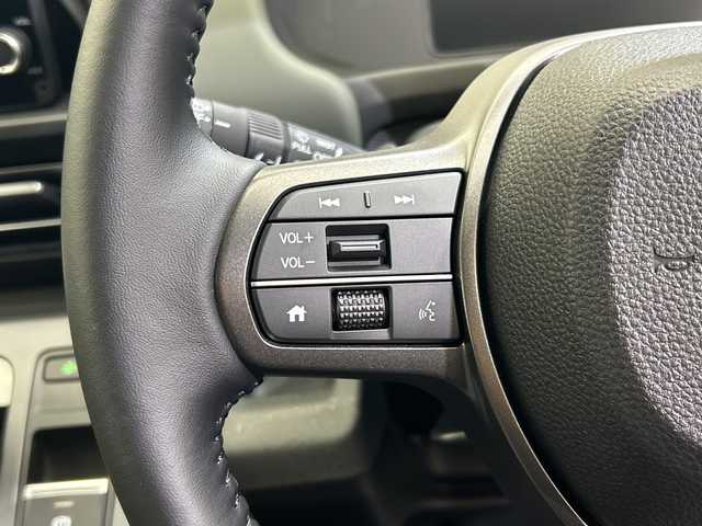 ホンダ フリード ハイブリット e:HEV クロスター 愛媛県 2025(令7)年 0.1千km クリスタルブラックパール 登録済未使用車　ＨｏｎｄａＣＯＮＮＥＣＴナビ　フルセグＴＶ　バックカメラ　ブラインドスポットモニター　シートヒーター　衝突被害軽減ブレーキ　アダプティブクルーズコントロール　両側電動スライドドア　禁煙