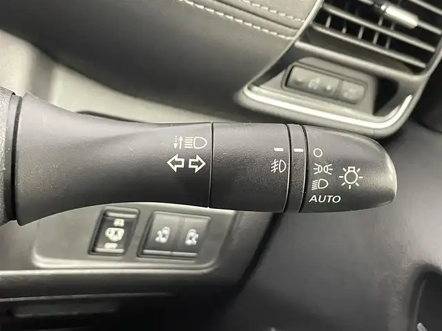 日産 セレナ ハイウェイスター プロパイロットED 大分県 2016(平28)年 5.6万km インペリアルアンバーP エマージェンシーブレーキ/純正メモリナビ/（フルセグTV/DVD/Bluetooth）/純正フリップダウンモニター/バックカメラ/ビルトインETC/ドライブレコーダー/電動パーキングブレーキ/オートブレーキホールド/プロパイロット/両側ハンズフリーパワースライドドア/コーナーセンサー/LEDヘッドライト/オートライト/スマートキー/純正アルミホイール