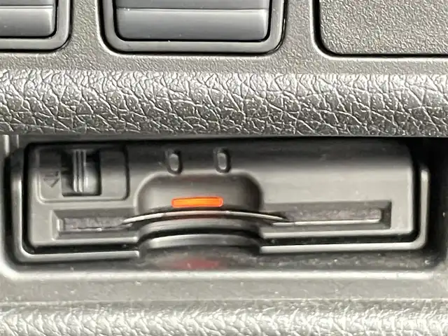 日産 エクストレイル 20Xi 千葉県 2018(平30)年 5.6万km チタニウムカーキ 禁煙車/４WD/エマージェンシーブレーキ/・プロパイロット/・コーナーセンサー/パワーバックドア/純正9インチメモリナビ/・型番：MM518D-L/・CD/DVD/AUX/Bluetooth/フルセグTV/・アラウンドビューモニター/・インテリジェントルームミラー/・ビルトインETC/革巻きステアリング/・ステアリングスイッチ/レザーシート/左右独立エアコン/電子パーキング/・ブレーキホールド/純正フロアマット/純正18インチAW/・LEDヘッドライト/・フォグランプ