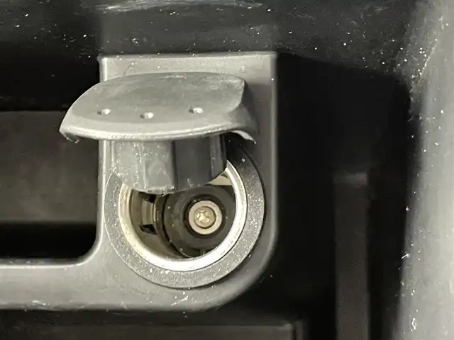 日産 エクストレイル 20Xi 千葉県 2018(平30)年 5.6万km チタニウムカーキ 禁煙車/４WD/エマージェンシーブレーキ/・プロパイロット/・コーナーセンサー/パワーバックドア/純正9インチメモリナビ/・型番：MM518D-L/・CD/DVD/AUX/Bluetooth/フルセグTV/・アラウンドビューモニター/・インテリジェントルームミラー/・ビルトインETC/革巻きステアリング/・ステアリングスイッチ/レザーシート/左右独立エアコン/電子パーキング/・ブレーキホールド/純正フロアマット/純正18インチAW/・LEDヘッドライト/・フォグランプ