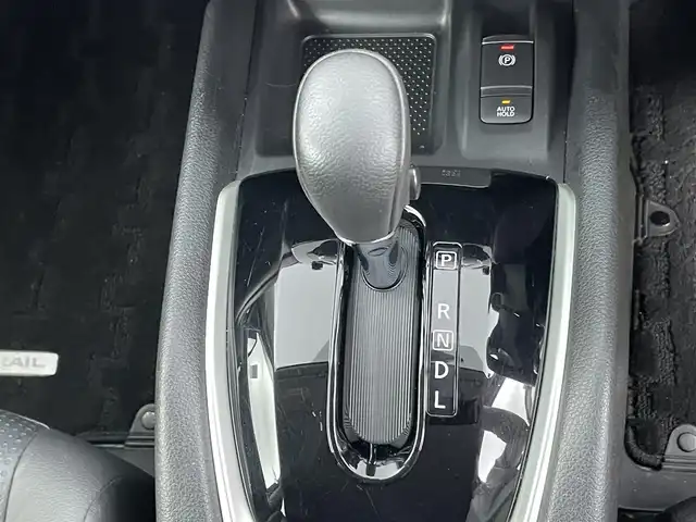 日産 エクストレイル 20Xi 千葉県 2018(平30)年 5.6万km チタニウムカーキ 禁煙車/４WD/エマージェンシーブレーキ/・プロパイロット/・コーナーセンサー/パワーバックドア/純正9インチメモリナビ/・型番：MM518D-L/・CD/DVD/AUX/Bluetooth/フルセグTV/・アラウンドビューモニター/・インテリジェントルームミラー/・ビルトインETC/革巻きステアリング/・ステアリングスイッチ/レザーシート/左右独立エアコン/電子パーキング/・ブレーキホールド/純正フロアマット/純正18インチAW/・LEDヘッドライト/・フォグランプ