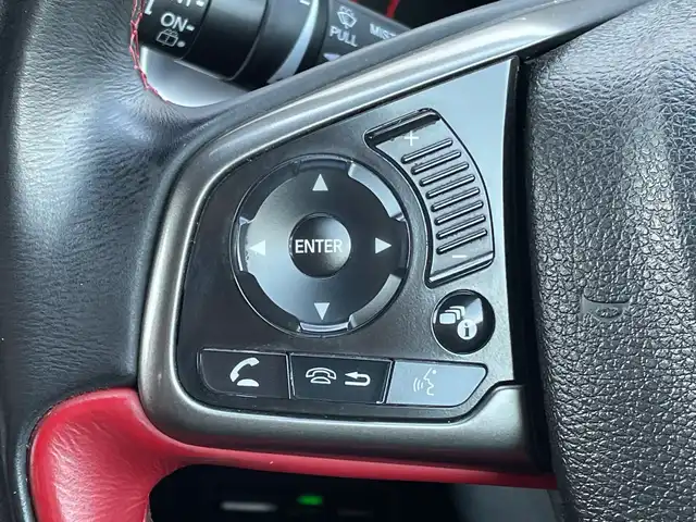 ホンダ シビック タイプR 千葉県 2018(平30)年 4.9万km クリスタルブラックパール 純正SDナビ/(AM/FM/CD/SD/DVD/フルセグ/Bluetooth)/純正エアロ/bremboキャリパー/バックカメラ/クルーズコントロール/横滑り防止装置/ETC/アイドリングストップ/LEDヘッドライト/フォグランプ/オートライト/ウィンカーミラー/電動格納ミラー/純正20インチAW/シートリフター/レブマッチシステム/プッシュスタート/スマートキー/フロアマット/スペアキー/取扱説明書/保証書