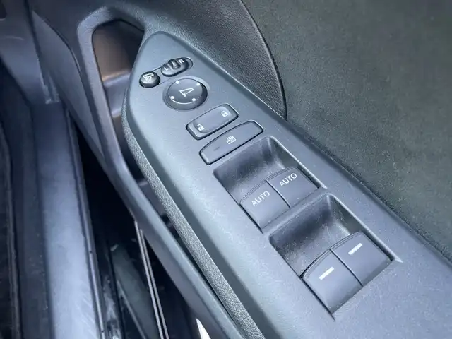 ホンダ シビック タイプR 千葉県 2018(平30)年 4.9万km クリスタルブラックパール 純正SDナビ/(AM/FM/CD/SD/DVD/フルセグ/Bluetooth)/純正エアロ/bremboキャリパー/バックカメラ/クルーズコントロール/横滑り防止装置/ETC/アイドリングストップ/LEDヘッドライト/フォグランプ/オートライト/ウィンカーミラー/電動格納ミラー/純正20インチAW/シートリフター/レブマッチシステム/プッシュスタート/スマートキー/フロアマット/スペアキー/取扱説明書/保証書