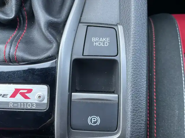 ホンダ シビック タイプR 千葉県 2018(平30)年 4.9万km クリスタルブラックパール 純正SDナビ/(AM/FM/CD/SD/DVD/フルセグ/Bluetooth)/純正エアロ/bremboキャリパー/バックカメラ/クルーズコントロール/横滑り防止装置/ETC/アイドリングストップ/LEDヘッドライト/フォグランプ/オートライト/ウィンカーミラー/電動格納ミラー/純正20インチAW/シートリフター/レブマッチシステム/プッシュスタート/スマートキー/フロアマット/スペアキー/取扱説明書/保証書