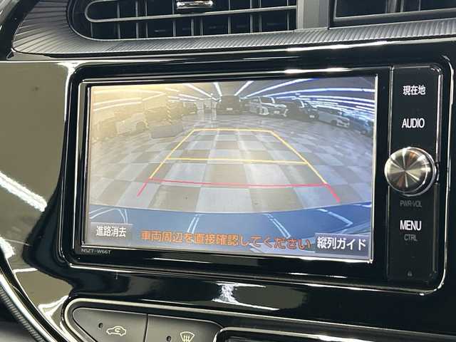 トヨタ アクア S 神奈川県 2018(平30)年 1.7万km クリアエメラルドパールクリスタルシャイン 純正7インチナビ/ドライブレコーダー(前)/トヨタセーフティセンスC/衝突被害軽減システム/車線逸脱警報/バックカメラ/横滑り防止装置/ETC2.0/アイドリングストップ/LEDヘッドライト/フォグランプ/オートライト/ウィンカーミラー/電動格納ミラー/プッシュスタート/スマートキー/フロアマット/スペアキー/プリクラッシュセーフティシステム/レーンディパーチャーアラート/オートマチックハイビーム/先行車発進告知機能