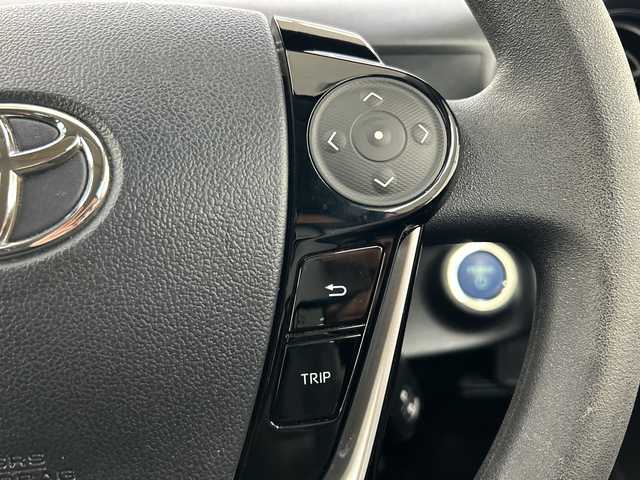 トヨタ アクア S 神奈川県 2018(平30)年 1.7万km クリアエメラルドパールクリスタルシャイン 純正7インチナビ/ドライブレコーダー(前)/トヨタセーフティセンスC/衝突被害軽減システム/車線逸脱警報/バックカメラ/横滑り防止装置/ETC2.0/アイドリングストップ/LEDヘッドライト/フォグランプ/オートライト/ウィンカーミラー/電動格納ミラー/プッシュスタート/スマートキー/フロアマット/スペアキー/プリクラッシュセーフティシステム/レーンディパーチャーアラート/オートマチックハイビーム/先行車発進告知機能