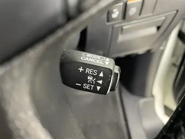 トヨタ ヴェルファイア Z Gエディション 宮城県 2017(平29)年 10万km ホワイトパールクリスタルシャイン ワンオーナー/フリップダウンモニター/JBLサウンド/純正ナビ/(フルセグTV/AM/FM/CD/DVD/Bluetooth)/バックカメラ/ステアリングヒーター/スペアキー×1/ビルトインETC/パワーバックドア/両側パワースライドドア/クルーズコントロール/横滑り防止装置/クリアランスソナー/衝突被害軽減システム/レーンキープアシスト/オートライト/ハーフレザー/オットマン/前席パワーシート/純正18インチAW/純正フロアマット/純正LEDヘッドライト