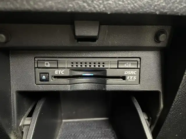 トヨタ ヴェルファイア Z Gエディション 宮城県 2017(平29)年 10万km ホワイトパールクリスタルシャイン ワンオーナー/フリップダウンモニター/JBLサウンド/純正ナビ/(フルセグTV/AM/FM/CD/DVD/Bluetooth)/バックカメラ/ステアリングヒーター/スペアキー×1/ビルトインETC/パワーバックドア/両側パワースライドドア/クルーズコントロール/横滑り防止装置/クリアランスソナー/衝突被害軽減システム/レーンキープアシスト/オートライト/ハーフレザー/オットマン/前席パワーシート/純正18インチAW/純正フロアマット/純正LEDヘッドライト