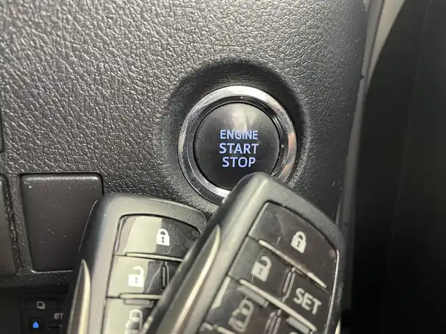 トヨタ ヴェルファイア Z Gエディション 宮城県 2017(平29)年 10万km ホワイトパールクリスタルシャイン ワンオーナー/フリップダウンモニター/JBLサウンド/純正ナビ/(フルセグTV/AM/FM/CD/DVD/Bluetooth)/バックカメラ/ステアリングヒーター/スペアキー×1/ビルトインETC/パワーバックドア/両側パワースライドドア/クルーズコントロール/横滑り防止装置/クリアランスソナー/衝突被害軽減システム/レーンキープアシスト/オートライト/ハーフレザー/オットマン/前席パワーシート/純正18インチAW/純正フロアマット/純正LEDヘッドライト