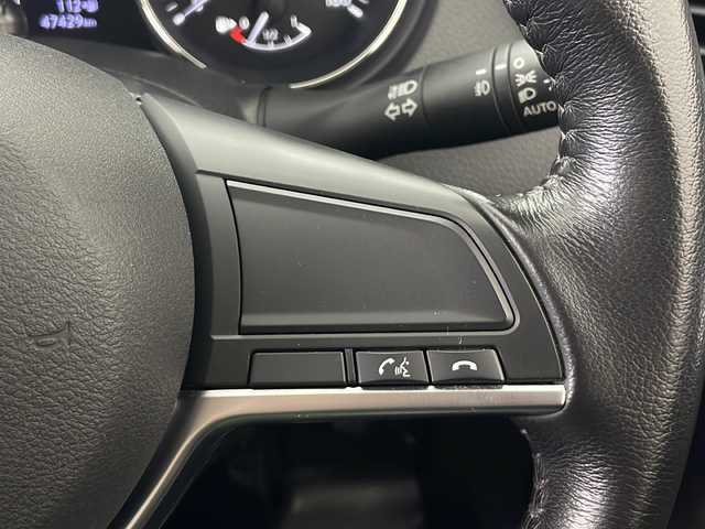 日産 エクストレイル 20X 秋田県 2018(平30)年 4.8万km ブリリアントホワイトパール 4WD/純正SDナビ(AM/FM/CD/DVD/BT)/フルセグテレビ/アラウンドビューモニター/純正ドライブレコーダー（ナビ連動）/インテリジェントルームミラー/ビルトインETC/パワーバックドア/ルーフレール/エマージェンシーブレーキ/車線逸脱警報/進入禁止警報/ヒルスタートアシスト/横滑り防止装置/アイドリングストップ/LEDヘッドランプ/フォグランプ/ドアミラーヒーター/本革巻ステアリング/ステアリングリモコン/純正フロアマット/保証書・取説