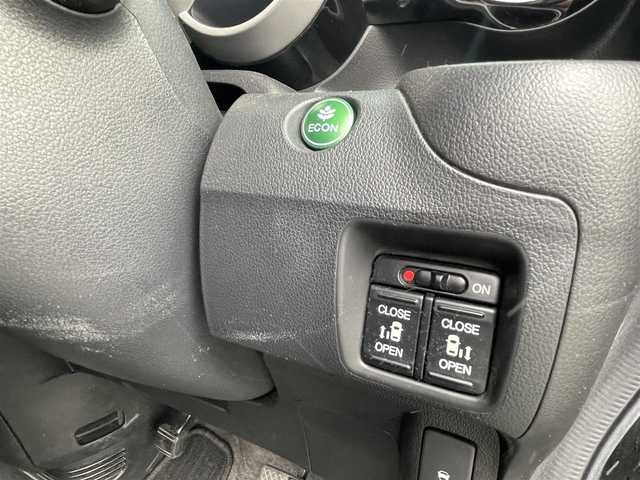 ホンダ Ｎ ＢＯＸ カスタム G ターボパッケージ 愛知県 2013(平25)年 8.3万km クリスタルブラックパール (株)IDOMが運営する【じしゃロン豊川店】の自社ローン専用車両になります。こちらは現金またはオートローンご利用時の価格です。自社ローンご希望の方は別途その旨お申付け下さい/ 純正ディーラーナビ/ バックカメラ/ ETC/ 両側パワースライドドア/ 革巻ステアリング/ ステアリングスイッチ/ クルーズコントロール/ パドルシフト/ ウインカーミラー/ ドアバイザー/ プッシュスタート/ フロアマット
