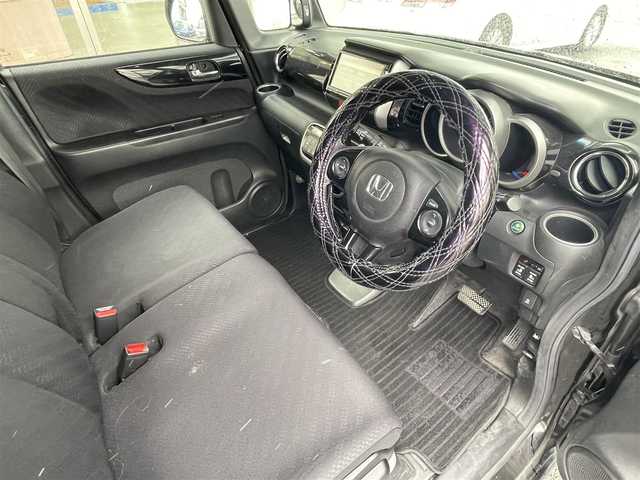 ホンダ Ｎ ＢＯＸ カスタム G ターボパッケージ 愛知県 2013(平25)年 8.3万km クリスタルブラックパール (株)IDOMが運営する【じしゃロン豊川店】の自社ローン専用車両になります。こちらは現金またはオートローンご利用時の価格です。自社ローンご希望の方は別途その旨お申付け下さい/ 純正ディーラーナビ/ バックカメラ/ ETC/ 両側パワースライドドア/ 革巻ステアリング/ ステアリングスイッチ/ クルーズコントロール/ パドルシフト/ ウインカーミラー/ ドアバイザー/ プッシュスタート/ フロアマット