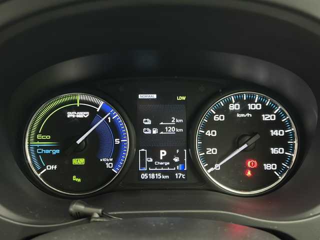 三菱 アウトランダー ＰＨＥＶ G プラスパッケージ 宮城県 2019(令1)年 5.2万km ルビーブラックP 4WD/電動リアゲート/レーダークルーズコントロール/全方位カメラ/フロント/サイド/バックカメラ/フルセグTV/Bluetooth/DVD再生機能/ETC/前後ドライブレコーダー/パワーシート/ハーフレザー/プッシュスタート/スマートキー/レーンキープアシスト/衝突被害軽減システム/オートライト/オートマチックハイビーム/LEDヘッドライト/フォグランプ/社外ナビ/純正フロアマット/純正18インチアルミホイール