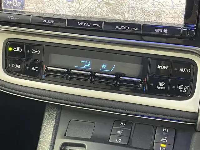 トヨタ オーリスハイブリッド Gパッケージ 福島県 2016(平28)年 17.5万km ホワイトパールクリスタルシャイン プリクラッシュセーフティ/・車線逸脱警報装置/純正ナビ/・型番：NSZT-Y64T/・フルセグTV/CD/DVD/Bluetooth/・バックカメラ/・ETC/クルーズコントロール/革巻きステアリング/・ステアリングリモコン/レザーシート/・シートヒーター(運転席/助手席)/LEDヘッドライト/・オートライト/・フォグライト/プッシュスタート/・スマートキー/フロアマット/取扱説明書/保証書