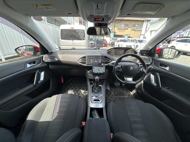 プジョー ３０８ SW GTライン 愛知県 2016(平28)年 10.7万km 赤 純正ディスプレイオーディオ/BT/CD/USB/AUX/社外ナビ・TV/バックカメラ/ETC/クルーズコントロール/社外レーダー/パドルシフト/トノカバー/前後クリアランスソナー/ルーフレール/LEDオートライト/フォグランプ/トノカバー/純正AW/スタッドレスタイヤ積込