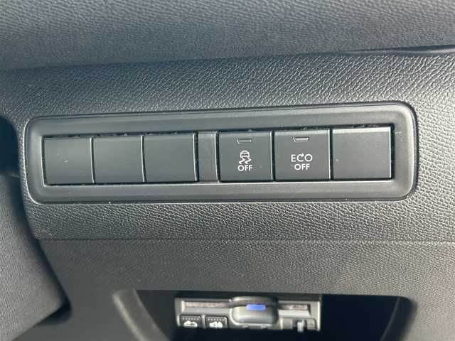 プジョー ３０８ SW GTライン 愛知県 2016(平28)年 10.7万km 赤 純正ディスプレイオーディオ/BT/CD/USB/AUX/社外ナビ・TV/バックカメラ/ETC/クルーズコントロール/社外レーダー/パドルシフト/トノカバー/前後クリアランスソナー/ルーフレール/LEDオートライト/フォグランプ/トノカバー/純正AW/スタッドレスタイヤ積込