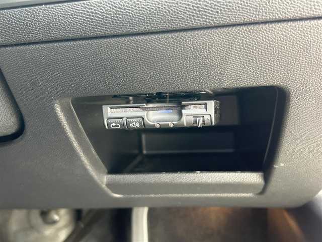 プジョー ３０８ SW GTライン 愛知県 2016(平28)年 10.7万km 赤 純正ディスプレイオーディオ/BT/CD/USB/AUX/社外ナビ・TV/バックカメラ/ETC/クルーズコントロール/社外レーダー/パドルシフト/トノカバー/前後クリアランスソナー/ルーフレール/LEDオートライト/フォグランプ/トノカバー/純正AW/スタッドレスタイヤ積込