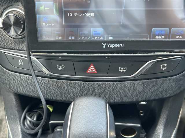 プジョー ３０８ SW GTライン 愛知県 2016(平28)年 10.7万km 赤 純正ディスプレイオーディオ/BT/CD/USB/AUX/社外ナビ・TV/バックカメラ/ETC/クルーズコントロール/社外レーダー/パドルシフト/トノカバー/前後クリアランスソナー/ルーフレール/LEDオートライト/フォグランプ/トノカバー/純正AW/スタッドレスタイヤ積込