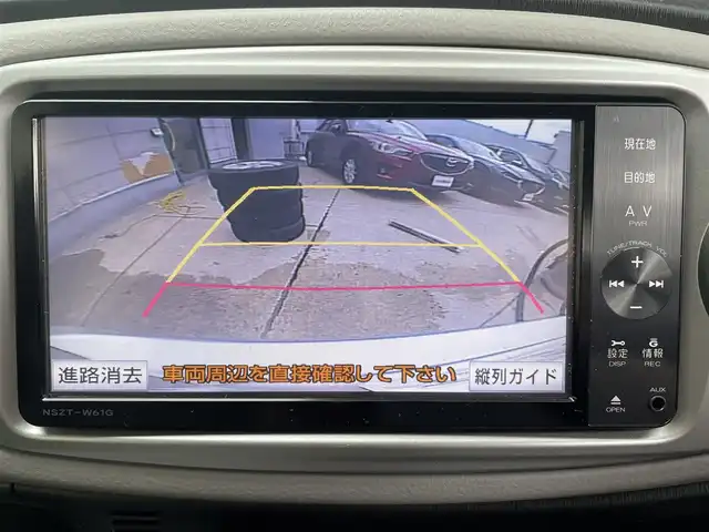 トヨタ ヴィッツ U 青森県 2012(平24)年 11.8万km シルバーM 4WD/寒冷地仕様/純正SDナビ/[FM/AM/CD/DVD/SD/BT/AUX]/フルセグテレビ/バックカメラ/ETC/D席シートヒーター/革巻きステアリング/プッシュスタート/スマートキー/スペアキー×1/社外14インチAW付きスタッドレスタイヤ積込/電動格納ミラー/ウインカーミラー/純正フロアマット/ドアバイザー/ヘッドライトレベライザー/保証書/取扱説明書