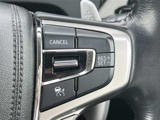 三菱 アウトランダー ＰＨＥＶ G ナビパッケージ 茨城県 2017(平29)年 2.6万km シルキーホワイト ディスプレイオーディオ/全方位カメラ/コーナーセンサー/クルーズコントロール/LEDオートライト/ハーフレザー/シートヒーター/パワーシート/ステアリングヒーター/1500wAC/純正18インチアルミホイール/純正フロアマット/パドルシフト/ETC/スマートキー