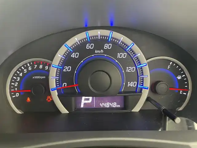 スズキ ワゴンＲ スティングレー X 富山県 2014(平26)年 4.5万km ミステリアスバイオレットパール 4WD/社外ナビ(AM/FM/CD/AUX/iPod)/ワンセグTV/アイドリングストップ/純正フロアマット/革巻きステアリング/スマートキー/プッシュスタート/ベンチシート/パワーステアリング/パワーウィンドウ/ハロゲンヘッドライト/オートライト/フォグランプ/電動格納ミラー/ドアバイザー/バニティミラー